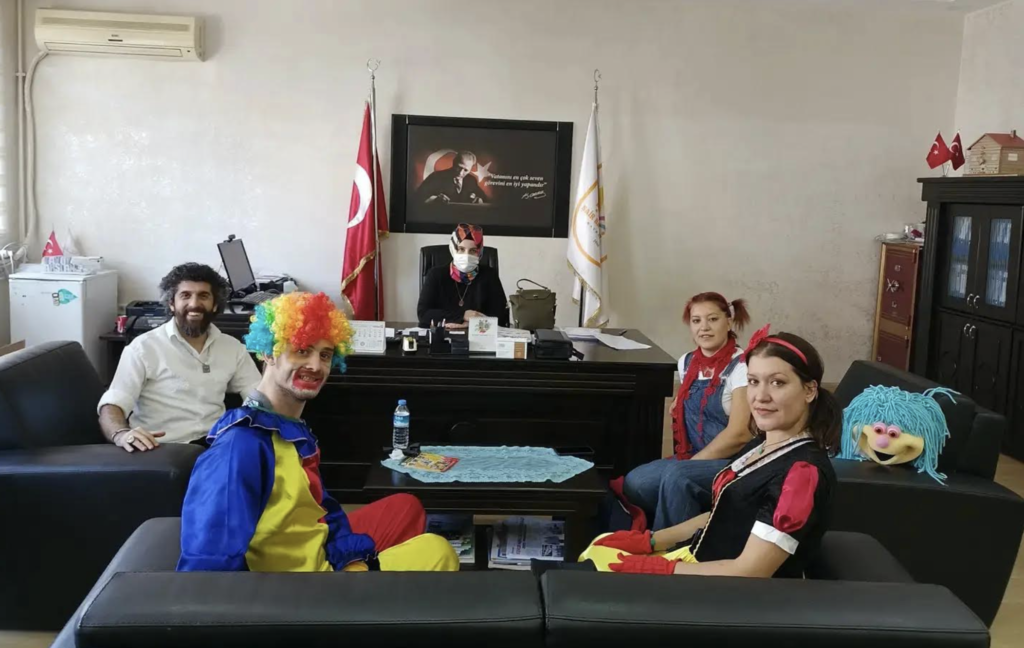 ŞİFA NİYETİNE TİYATRO ATÖLYESİNDEN İLKÖĞRETİM HAFTASI ETKİNLİĞİ