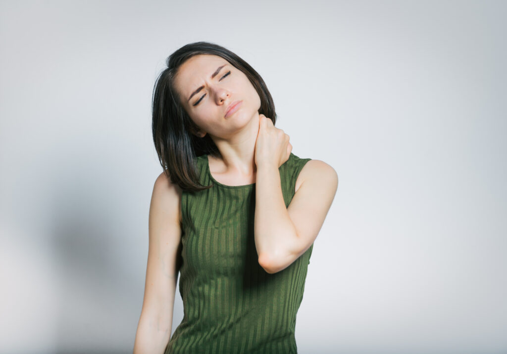 CEP TELEFONU VE BİLGİSAYAR BOYUN DÜZLEŞMESİNE NEDEN OLUYOR