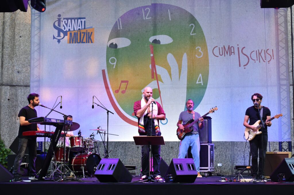 İş Sanat’ta “Cuma İş Çıkışı” müzik dolu dakikalar