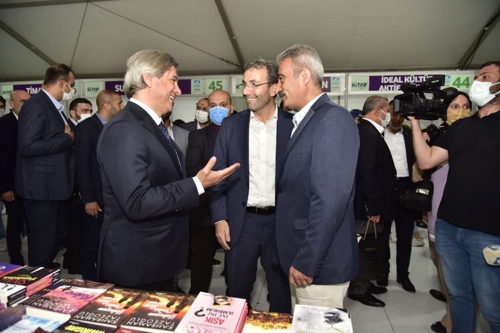 Kitapseverler 6.Pendik Kitap Fuarı’nda