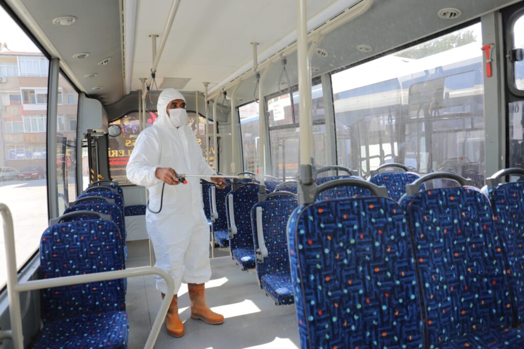 EDİRNE’DE COVİD-19’A KARŞI TOPLU ULAŞIM ARAÇLARI DEZENFEKTE EDİLİYOR