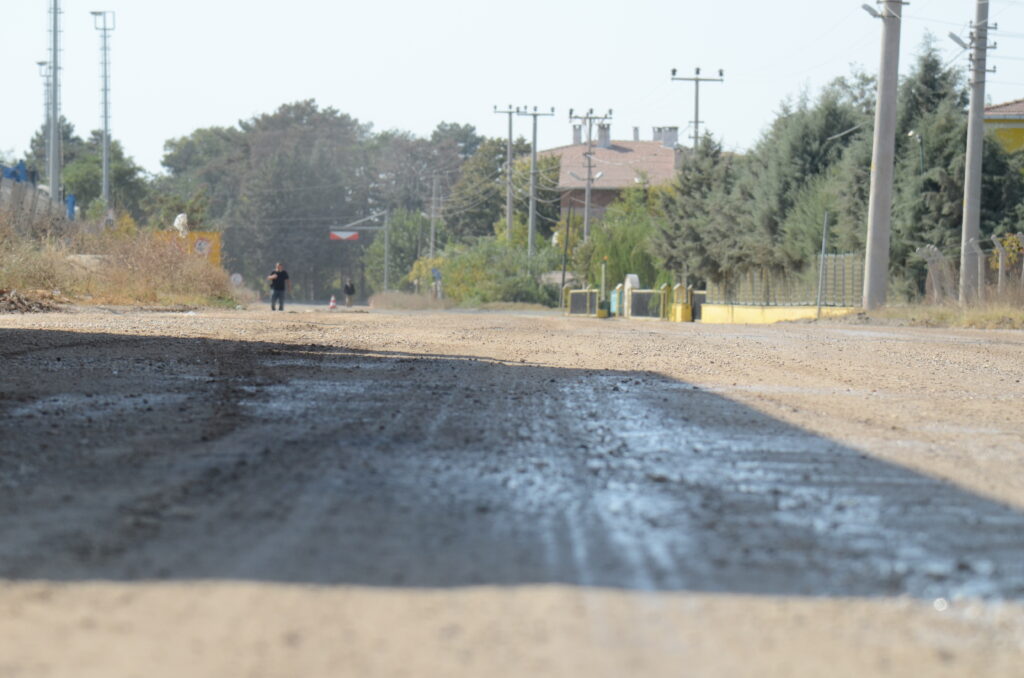 Durak Mahallesi’ne 10 bin metre asfalt!