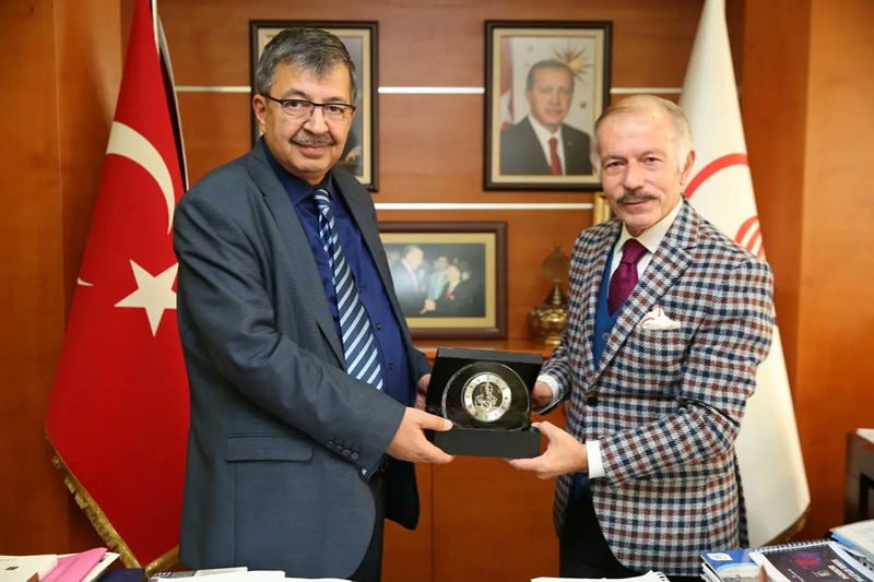 HAYATİ İNANÇ’TAN BAŞKAN AYDINER’E ZİYARET