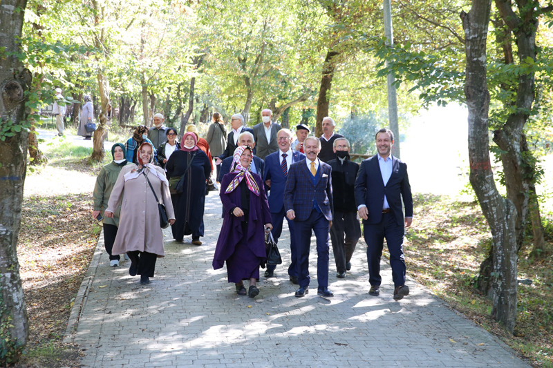 BAŞKAN AYDINER ‘BAYRAMPAŞALI ÇINARLARLA’ BİR ARAYA GELDİ