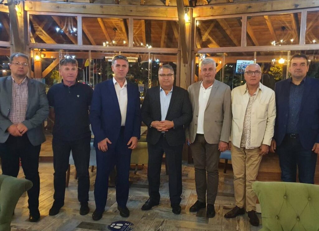 ZAVİDOVİÇİ BELEDİYESİ’NDEN İZMİR BOSNA SANCAK DERNEĞİ’NE ZİYARET