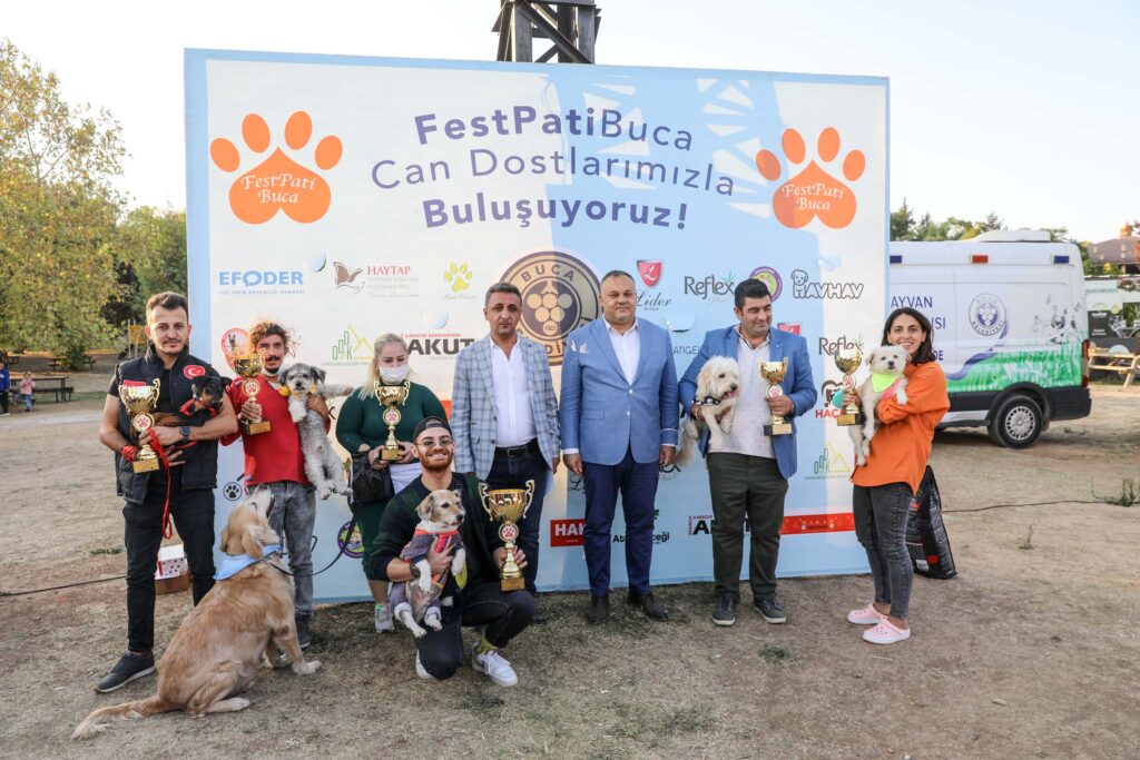 İzmirli hayvanseverler FestPati Buca’da buluştu