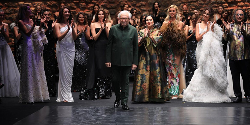 DERYA ULUĞ MODA ÖDÜLÜ ALDI