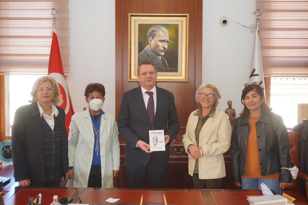 AYVALIK 25 KASIM’A HAZIR “DÜN, BUGÜN, YARIN KADINA ŞİDDETE HAYIR!” DİYOR