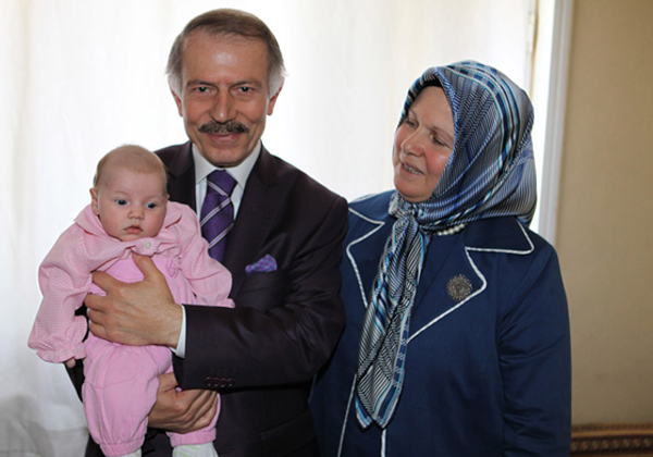 BEBEKLERİN İLK HEDİYESİ BAYRAMPAŞA BELEDİYESİ’NDEN