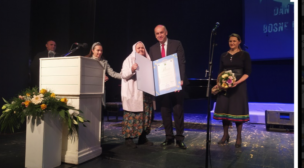 FATA ORLOVİÇ’E ONUR ÖDÜLÜ