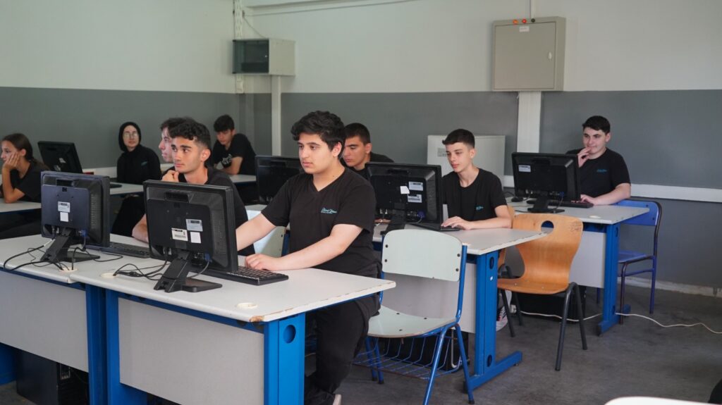 İETT SOSYAL SORUMLULUK PROJELERİYLE DE İSTANBULLULARIN YANINDA