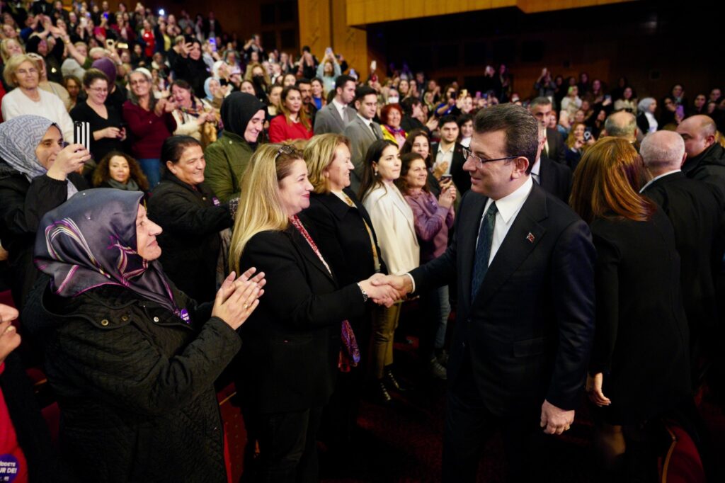 ‘25 KASIM KADINA YÖNELİK ŞİDDETLE MÜCADELE EYLEM PLANI’NI KAMUOYUYLA PAYLAŞTI