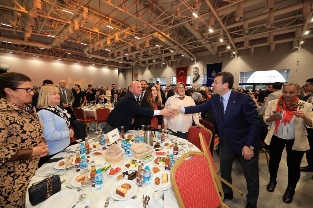 İMAMOĞLU MUHTARLARLA İFTARDA BULUŞTU