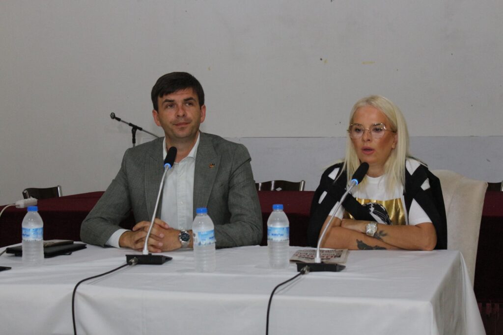 Bakan Azemoviç, Burhaniye’de Boşnaklarla Buluştu