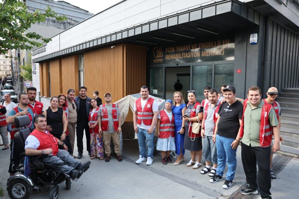 BAYRAMPAŞA BELEDİYESİ VE KIZILAY’DAN ENGELLİ BİREYLERE AFET FARKINDALIK EĞİTİMİ